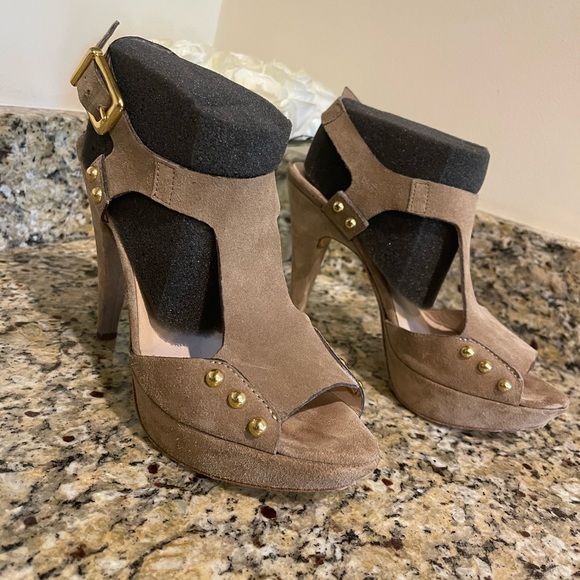 Gaston Lucioli Heels - Picture 2 of 9